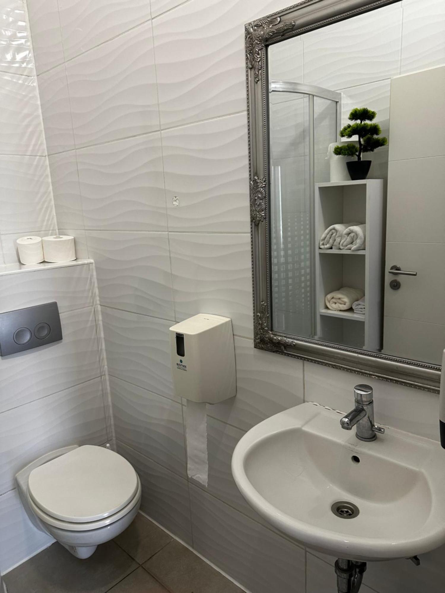 Guesthouse Pri Tonetu Ptuj Buitenkant foto